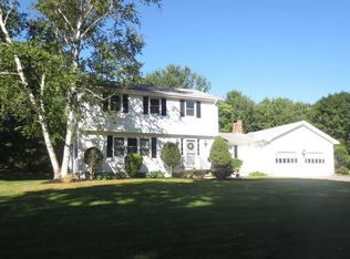 79 Elmdale Rd, Uxbridge, MA 01569
