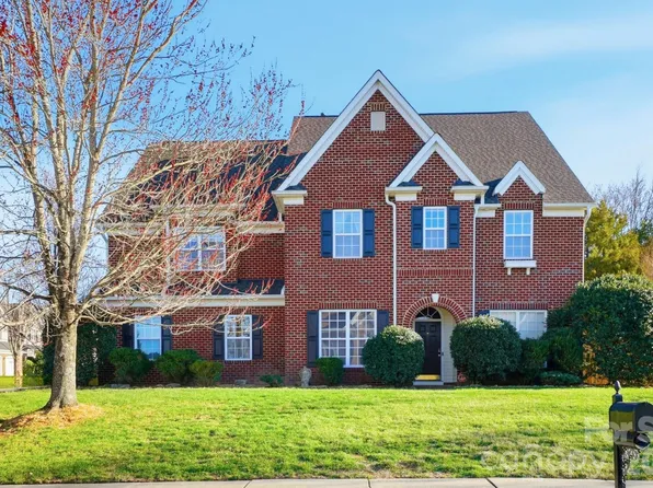 5008 Rosewater Ln, Indian Trail, NC 28079