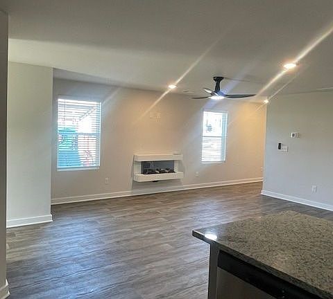 3rd image of 3415 Stonewall Ct