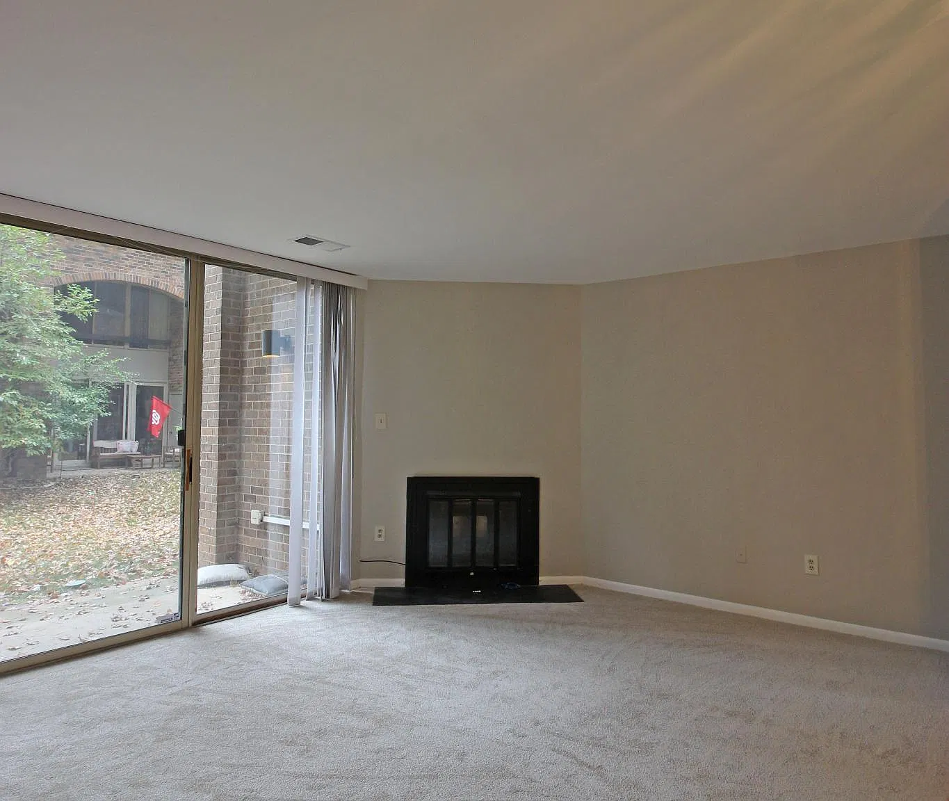 2 bed, 1232 sqft, $2,650 — Photo 4