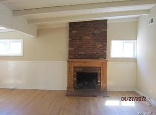 19001 Vose St, Reseda, CA 91335