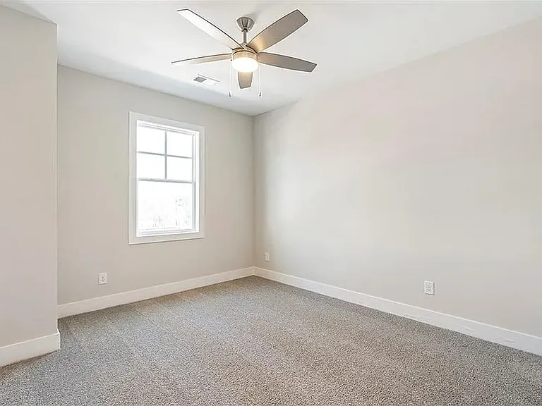 160 Palm St — Photo 29