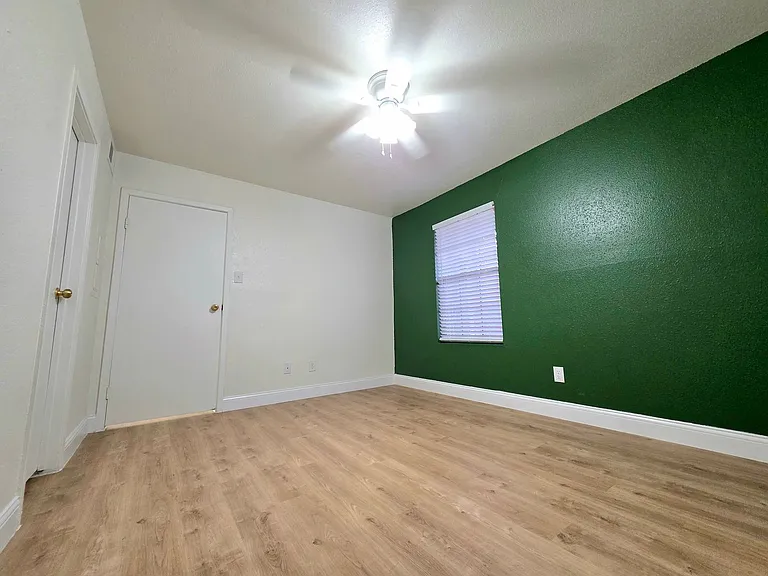 534 Hunt Ln — Photo 15