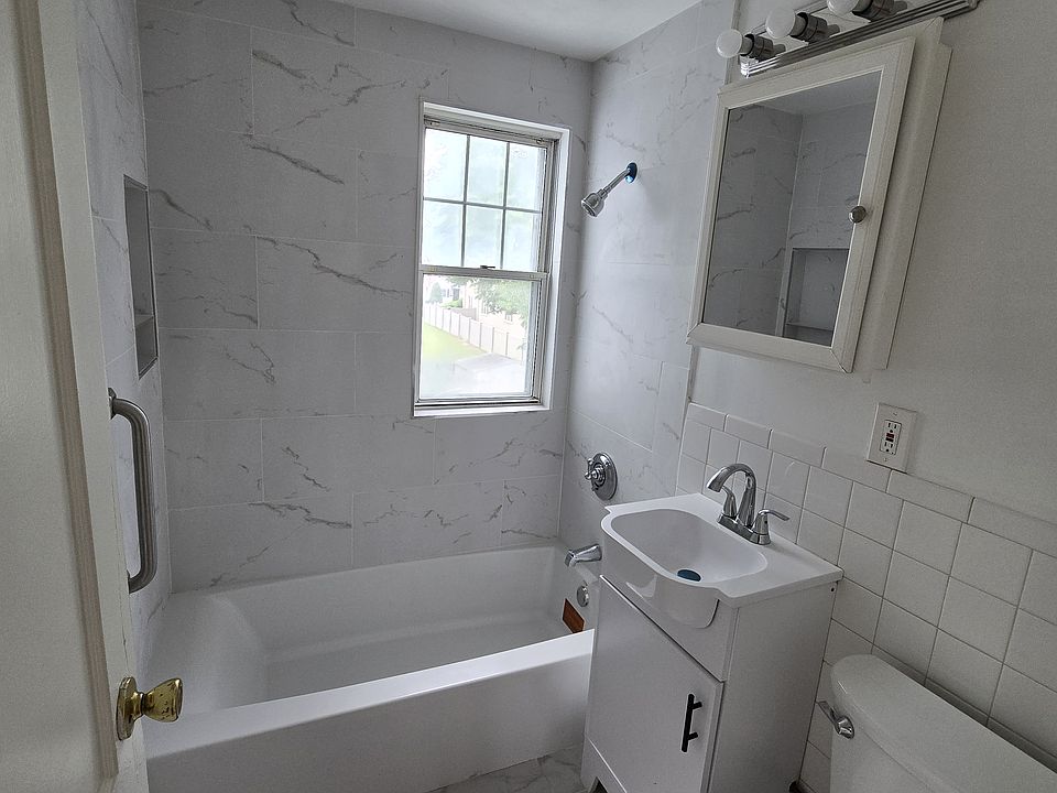 1st image of 155 Glenwood Ave #2