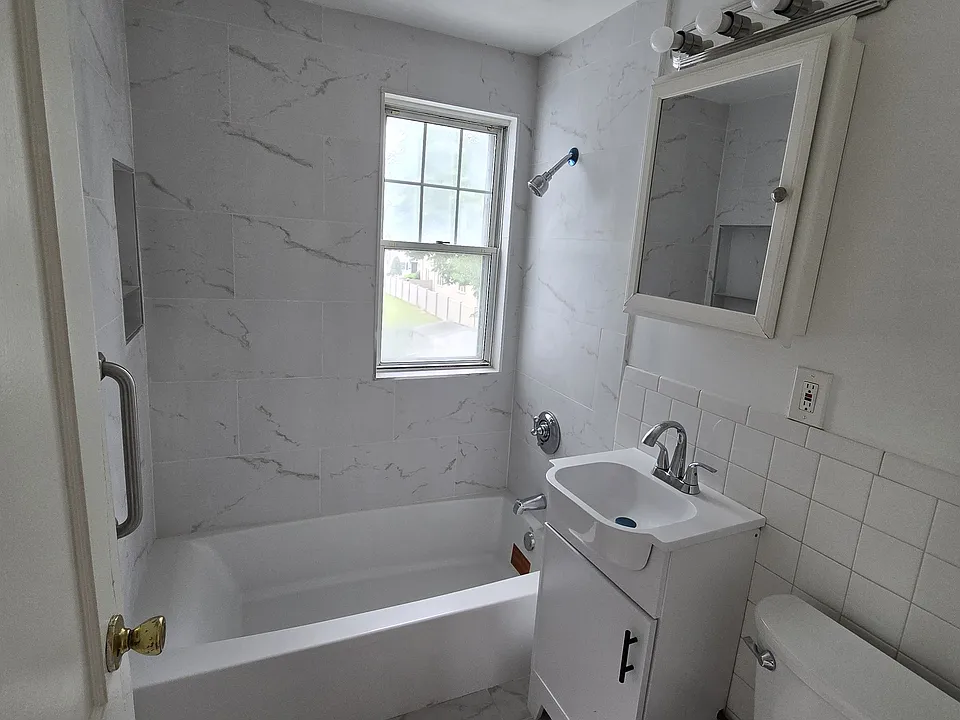 155 Glenwood Ave #2