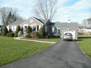 12 Field Rd, Branford, CT 06405
