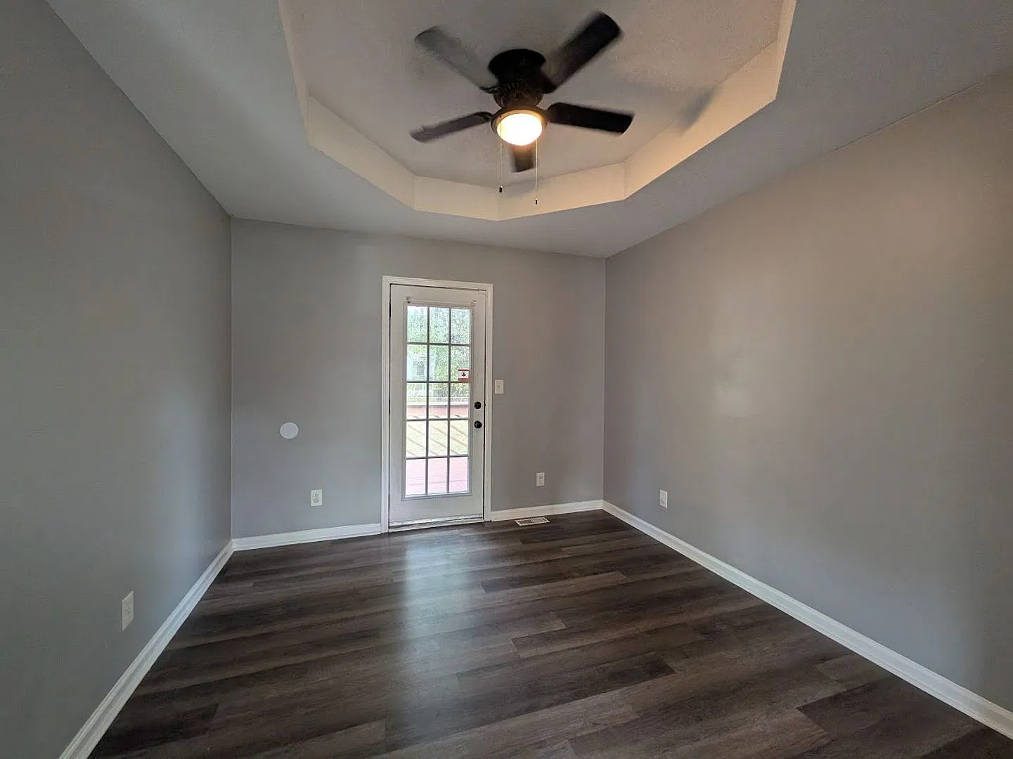 406 Kelsey Dr — Photo 4