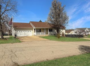 86 Fox Dr, Farmington, MO 63640