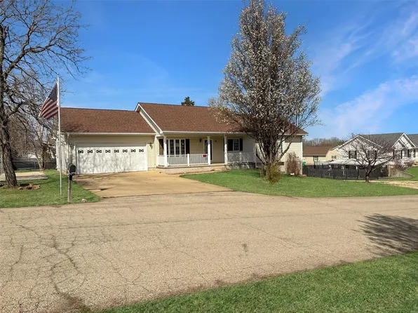 86 Fox Dr, Farmington, MO 63640