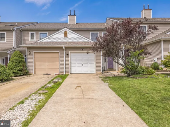 18 S Merriment Dr, Newark, DE 19702