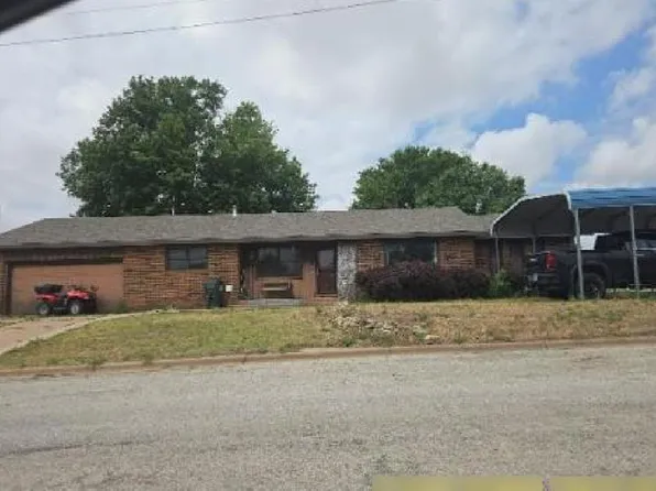 305 N Choctaw St, Hardtner, KS 67057