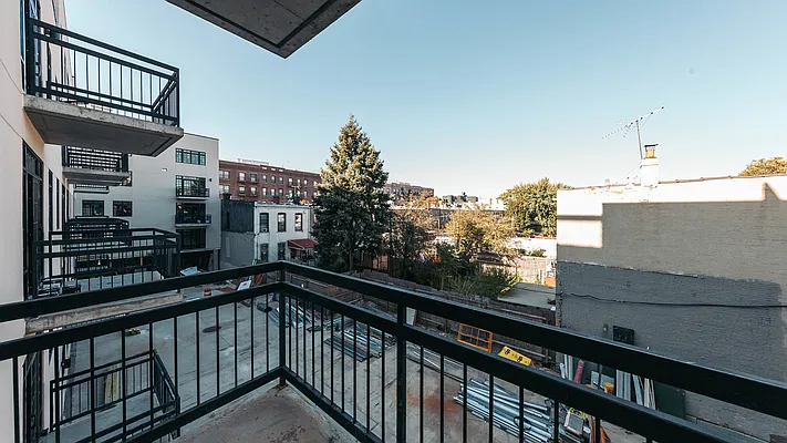 Rented by Nooklyn NYC LLC | media 47