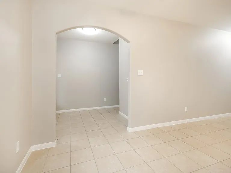 10296 Stone Gate Dr — Photo 7