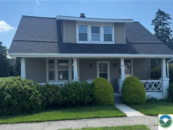 901 New Jersey Ave, Hellertown, PA 18055