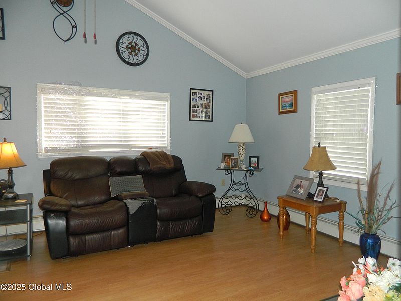 5th image of 742 East Street