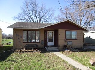 1004 Boxelder St, Mountain Lake, MN 56159
