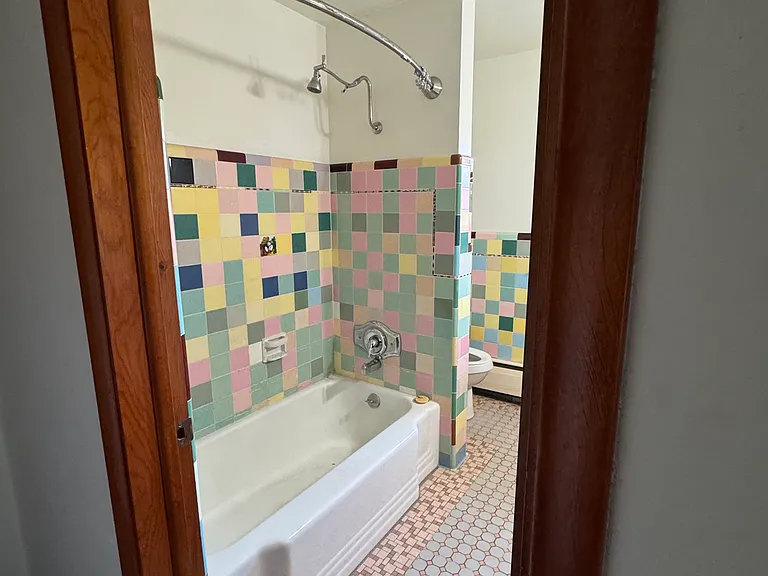 390 E 12th St #4 — Photo 15