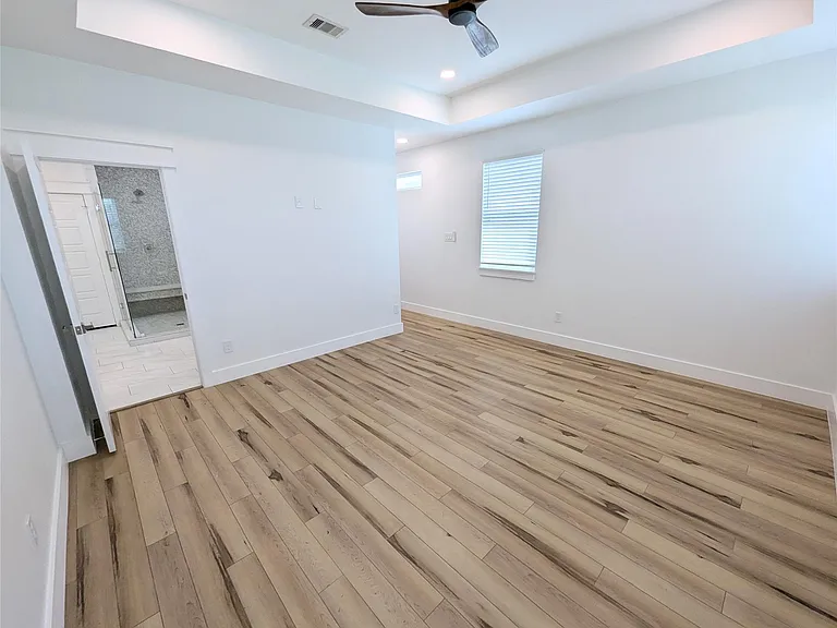 4913 Fisk St — Photo 15