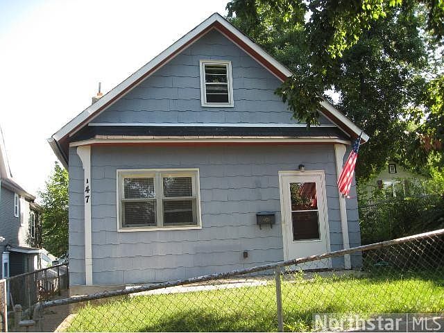 1st image of 147 Sycamore St E