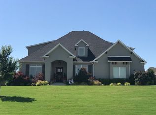 2166 Riverfront Ln, Fayetteville, AR 72703
