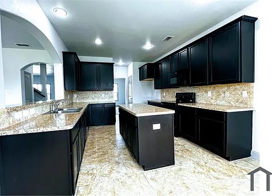 3002 Limestone Cir — Photo 22