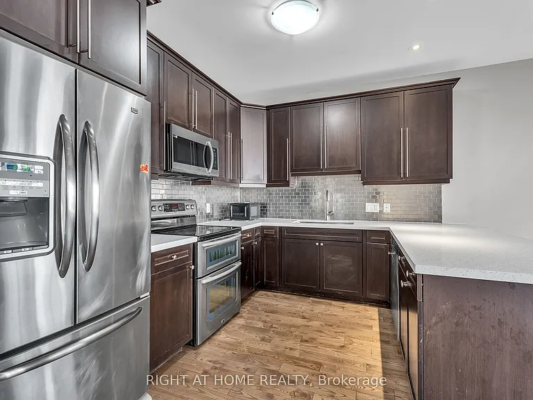 1030 Oakcrossing Gate #16 — Photo 10