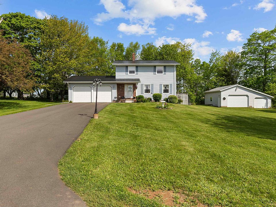 1st image of 2 Laura Ln