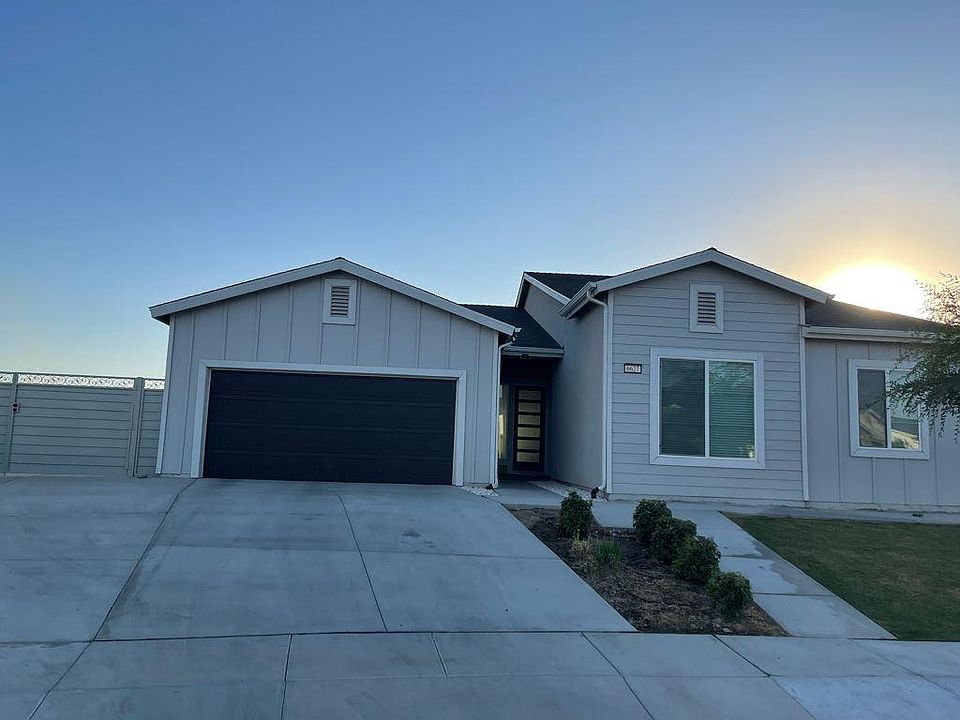 2nd image of 6627 Sycamore Wood Ln