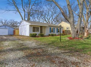 1305 Maplepark Dr, Champaign, IL 61821