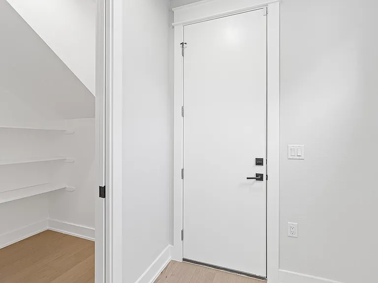 6116 Friendswood Dr — Photo 13