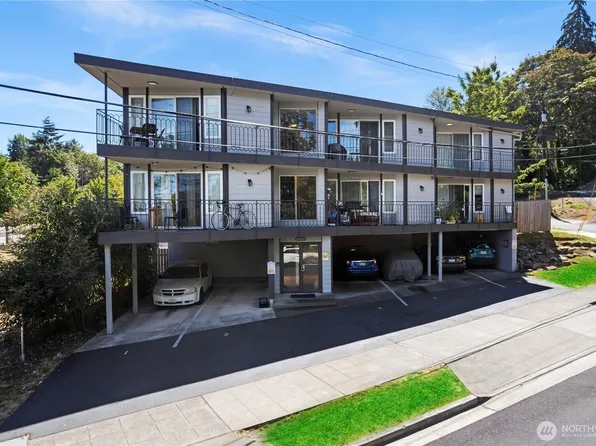 2701 S Walden Street, Seattle, WA 98144