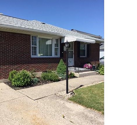 3rd image of 1754 Colvin Blvd