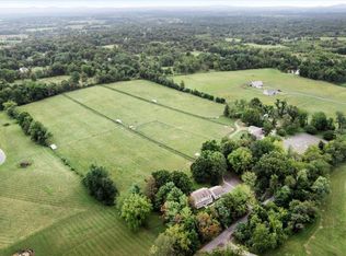 19606 Ridgeside Rd, Bluemont, VA 20135