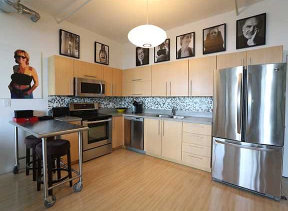 2nd image of 444 NE 30th St Unit 406