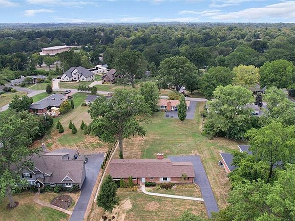 5th image of 40 Country Fair Ln