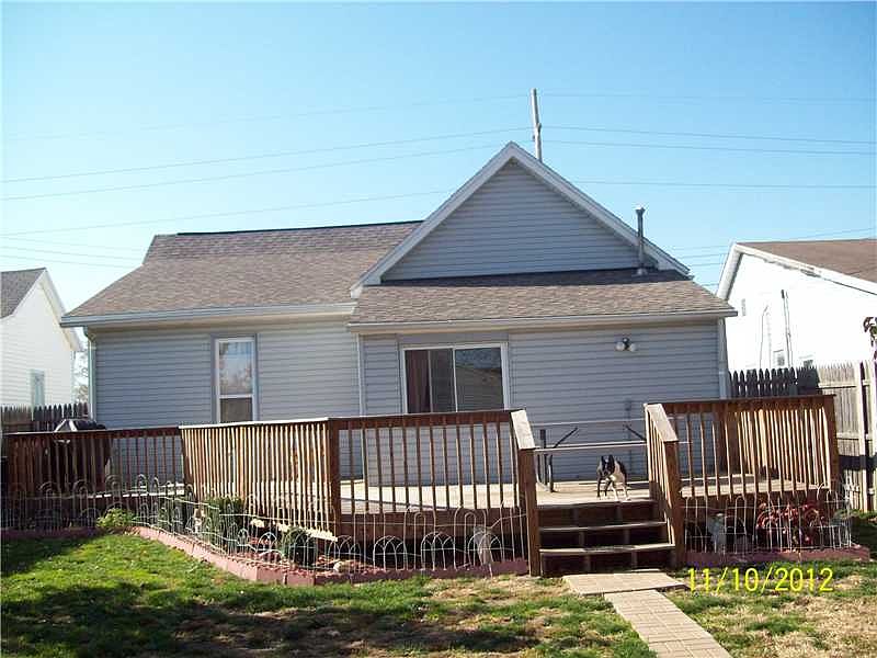 2nd image of 1324 N Carver St