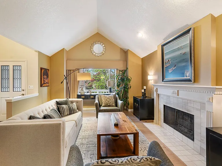 13278 Vermeer Dr — Photo 8