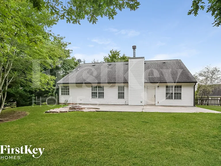 6247 Highgrove Dr — Photo 15