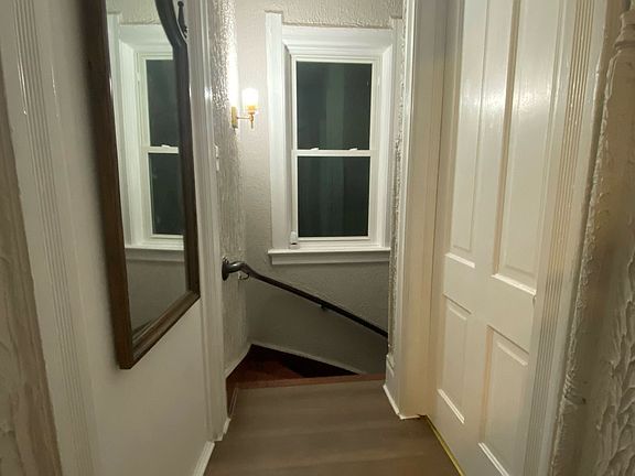 5th image of 2419 W McKinley Ave #1