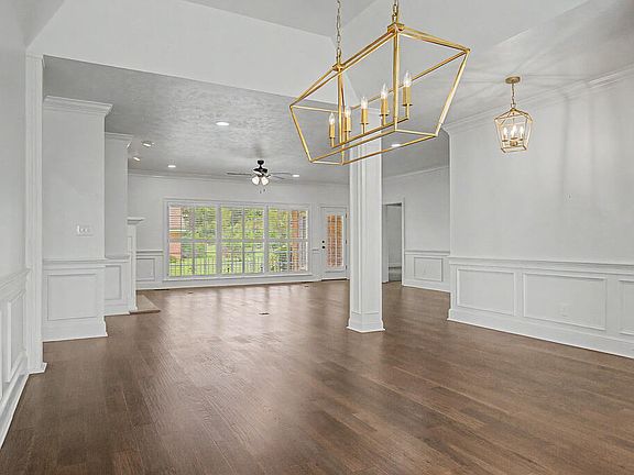 5th image of 5111 Barrington Dr