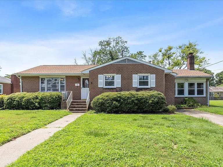 7 Briar Dr — Photo 2