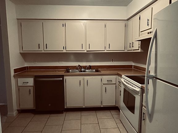 3rd image of 901 Hickory St #207207