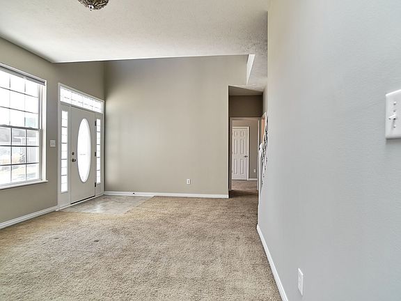 4th image of 13092 Brookdale Dr