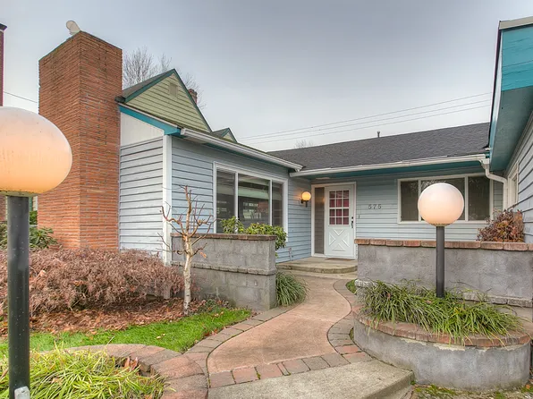 575 23rd St NE, Salem, OR 97301