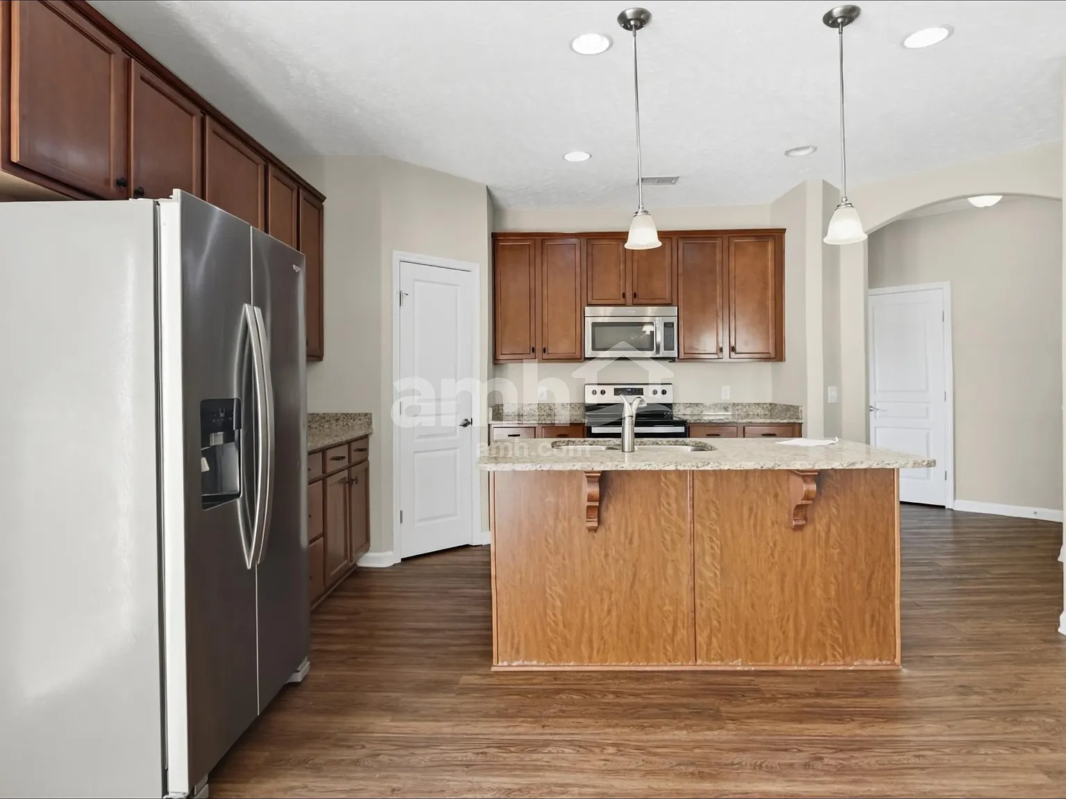 4 bed, 2.5 bath, 2780 sqft, $2,885 — Photo 4