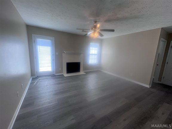 3rd image of 345 Foxdale Rd