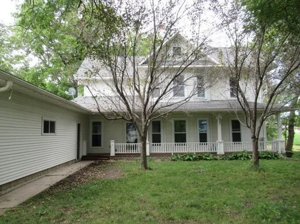 341 4th St, Walnut Grove, MN 56180