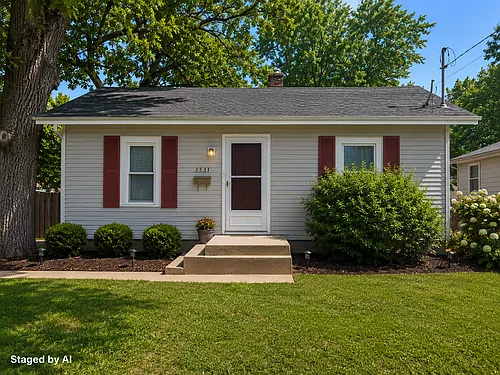1531 Walnut St NE Photo 1