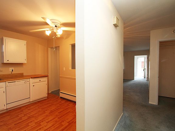 4th image of 180 Columbine Avenue #B