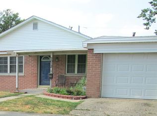 3012 Shelby Ave, Mattoon, IL 61938